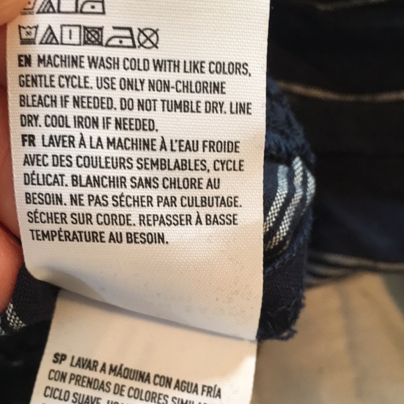 NWOT AMERICAN EAGLE Navy Blue Off the Shoulder Top S - Picture 4 of 4